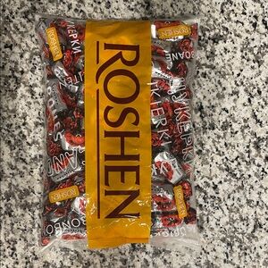 Roshen Candy | Червоний мак | Red Poppy candy | Ukrainian Krasnyi Mak chocolates